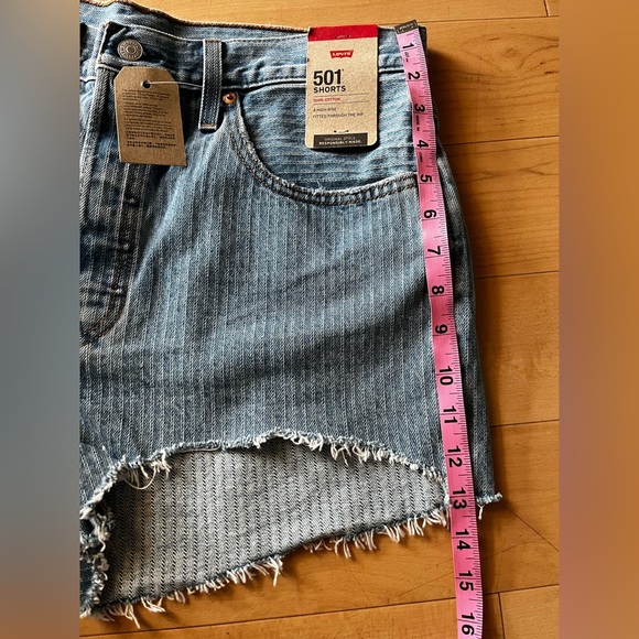 501 Levi’s Shorts with Pen Strips - Picture 2 of 9